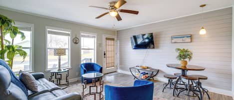 Rockport Vacation Rental | 2BR | 1BA | 672 Sq Ft | 5 Steps Required