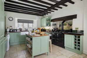 Green Farm House Kitchen - StayCotswold