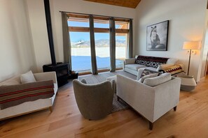 This luxurious brand-new home is the perfect basecamp for your next Teton Valley adventure.

(Fireplace is a wood-burner.)