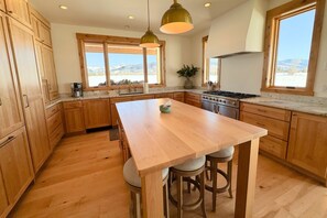 Stay in and make a meal using this well-appointed chef's kitchen.
