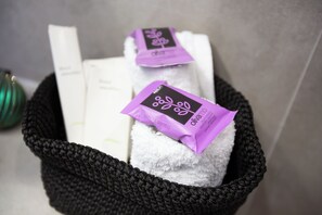 Bathroom amenities