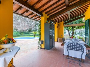 Recours, Piscine, Eco Hôtel, Biens, Jardin, Ombre, Chaise, Hacienda, Villa, Arrière-Cour