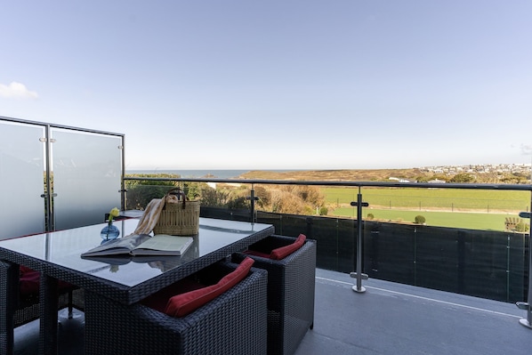 Balcony at 1 Beachview, Crantock, Cornwall, self catering with Beach Retreats.