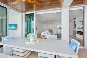 Balcony, Dining Area
