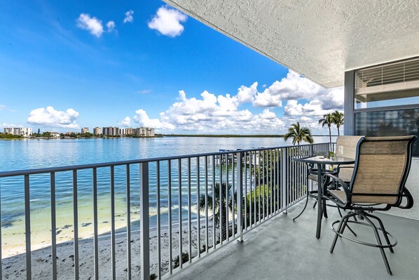Welcome to Lovers Key Beach Club 202!