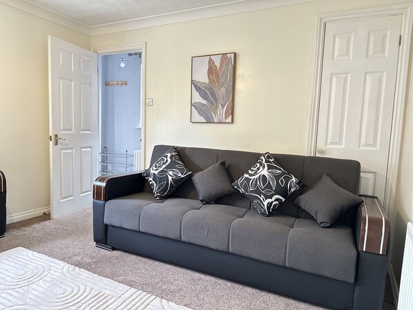 Living Room / Lounge