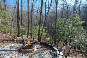 The Leaf Landing - Firepit