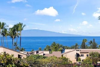 Modern Spacious Beachfront Luxury in Wailea. Family Friendly!