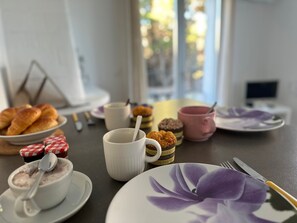 Breakfast meal