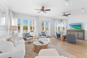 2nd Floor Living Room