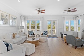 2nd Floor Living Room