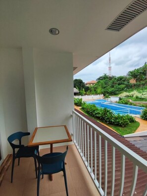 Balcony / Dining Area