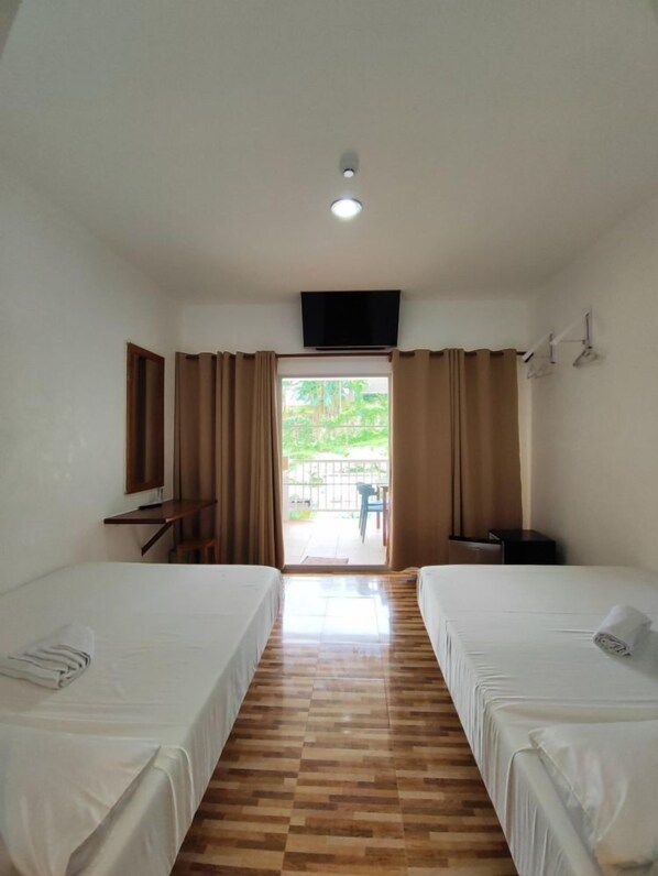 Living/Sleeping Area