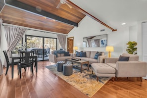Living/dining area