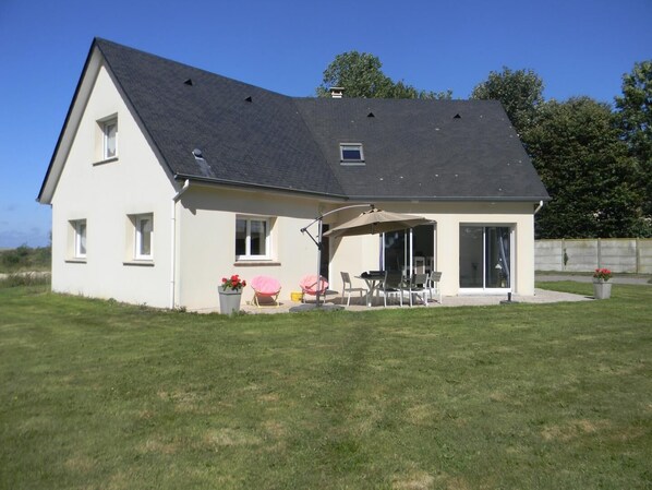 Photo 0