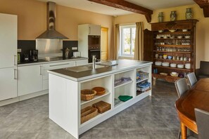 Cuisine ouverte sur le salon