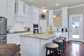 Kitchen with large island 