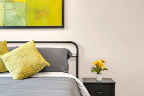 Stylish 3rd Bedroom with Queen Bed
