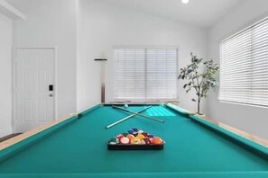 Spielezimmer