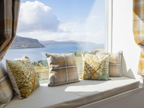 Furniture, Interior Design, Cushion, Throw Pillow, Couch, Pillow, Home, Living Room, Room