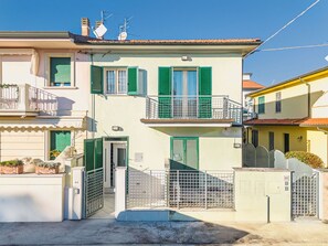 Blau, Wohngebiet, Fassade, Nachbarschaft, Die Architektur, Zuhause, Haus, Balkon, Urban Design, Wohnung