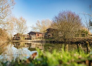 Lake View Lodge - Fairwood Lakes Holiday Park, Westbury