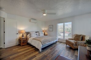 King Bedroom