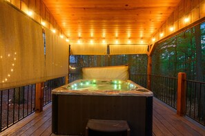 Indoor spa tub