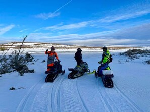 Skidåkning och snöaktiviteter