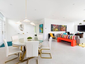 Dining & Living Rooms