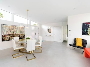 Dining Room & Entrance