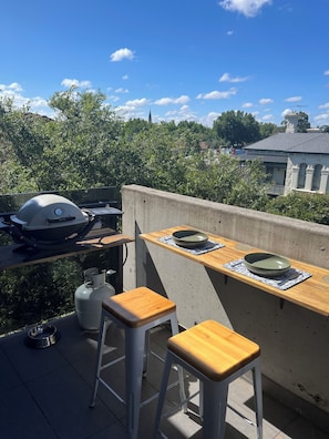 Al fresco dinning