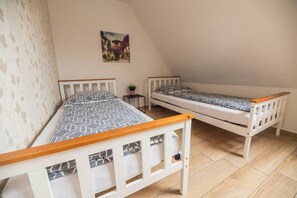 Schlafzimmer mit 2 Einzelbetten