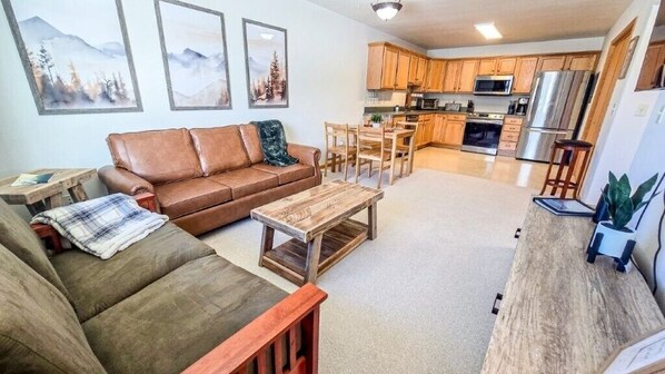 Welcome to Sky View Townhome