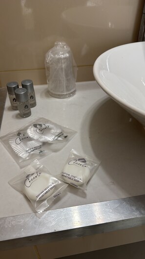 Bathroom amenities