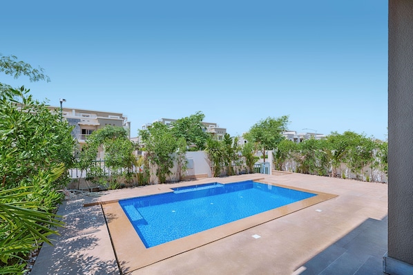 Private pool
