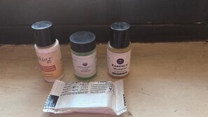 Bathroom amenities
