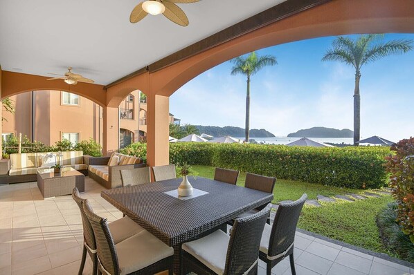 Outdoor dining