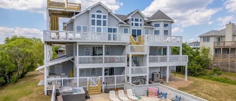 WH386: Sea Forevermore | Rear Exterior