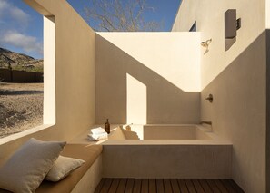 Each casita has a built-in outdoor bath, perfect for nighttime stargazing or enjoying the desert sun.