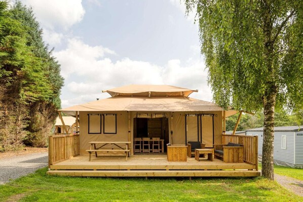 Holiday Home Exterior [summer]