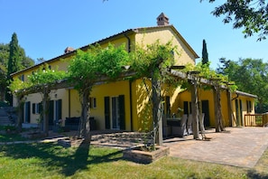 Building Exterior, Outdoor