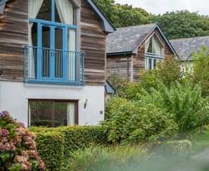Exterior haven cottage the valley cornwall