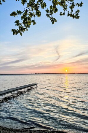 Sky, Blue, Water, Water Resources, Horizon, Body Of Water, Nature, Cloud, Dusk