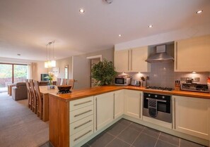 Large self catering kitchen and dining area