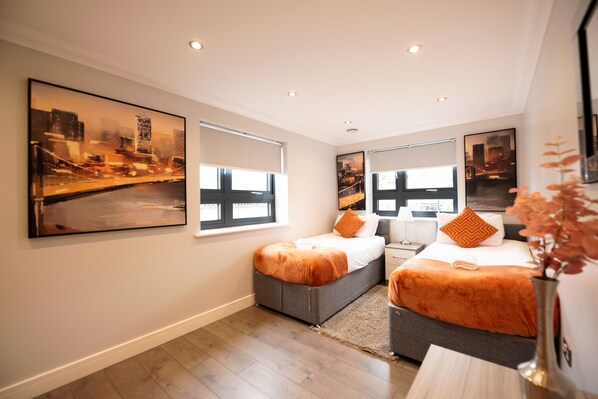Twin Bedroom 1