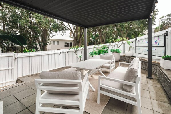 Outdoor dining