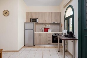 The accommodation features a fully equipped kitchen