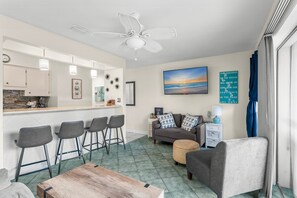 15-17614 Front Beach Rd D1-21