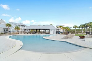 Summer Salt Community Pool